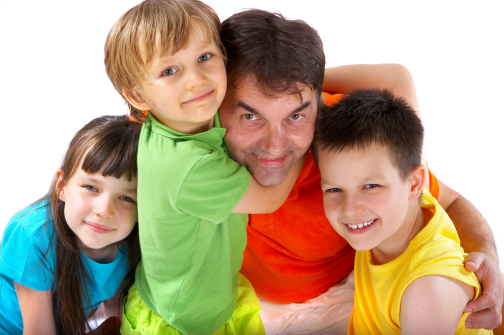dad with his kids